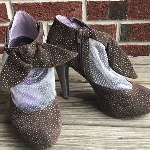 Poetic License London Starlit Skies Booties sz 7.5